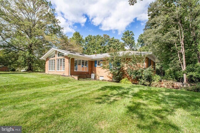 Building Photo - 9801 Orchid Cir