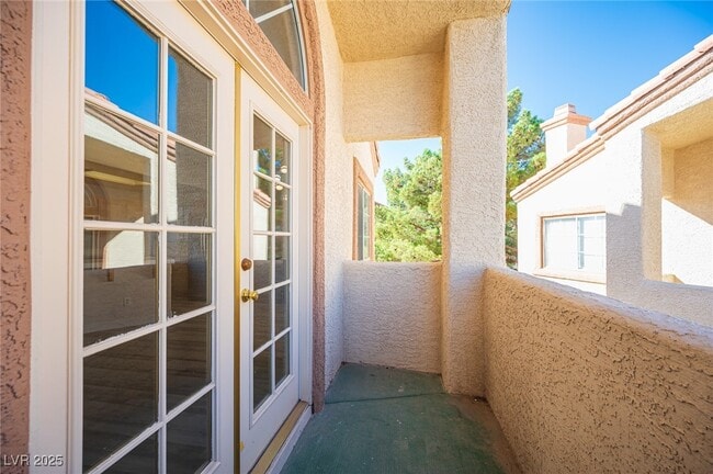 Building Photo - 8301 Boseck Dr