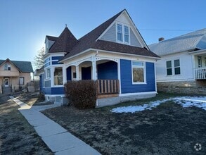 Building Photo - 616 Pine St