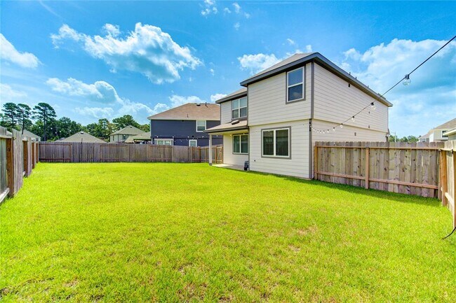 Building Photo - 2404 Shellcracker Dr