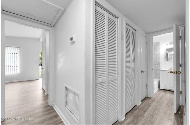 Building Photo - 9155 Sibbald Rd