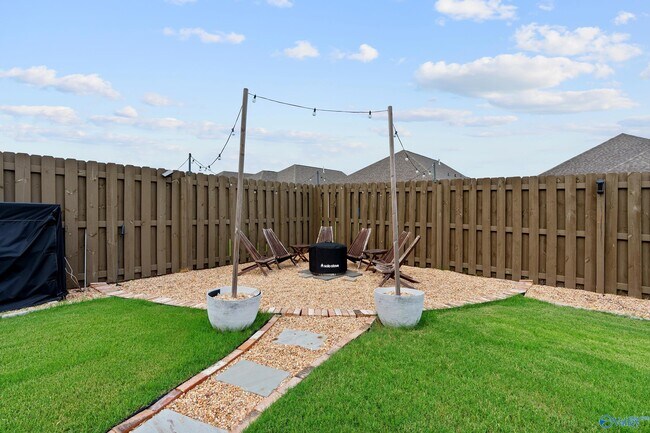Building Photo - 12690 Tallulah Dr