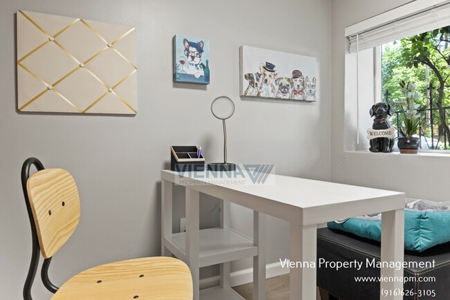 Building Photo - Downstairs Unit Available Now!