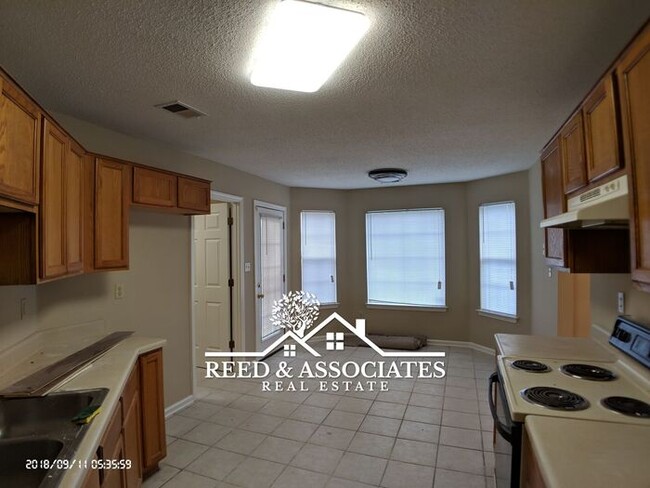 Building Photo - Southeast Memphis Home Located in Quiet Neighborhood!