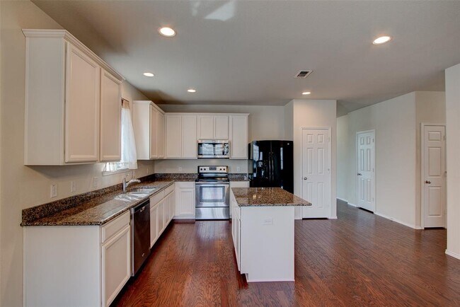 Building Photo - 3129 Montserrat Creek Dr