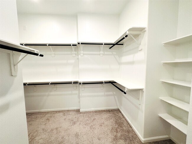 Building Photo - 5803 Garnet Peak Ln