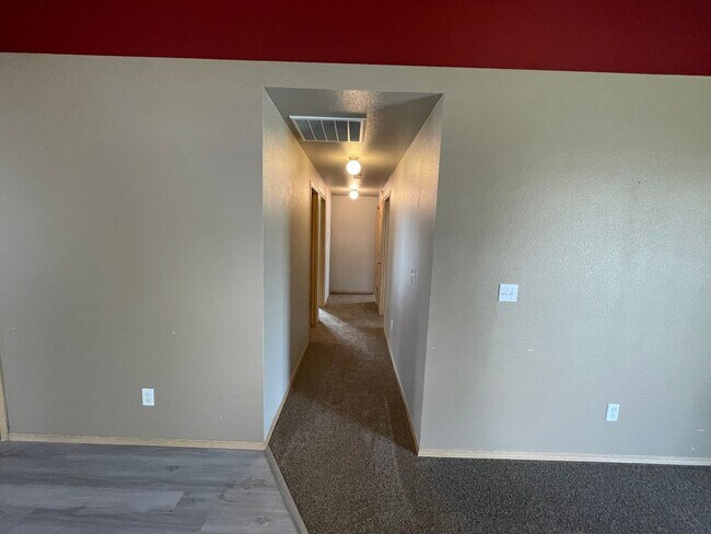 Building Photo - Spacious 1,520 Sq. Ft. Home with Open Floor Plan
