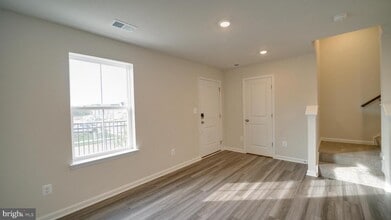 Building Photo - 1350 Red Clover Ln