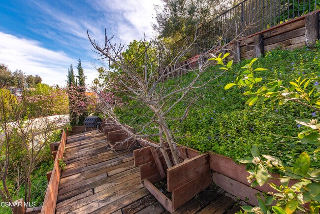 Building Photo - 5076 Escobedo Dr