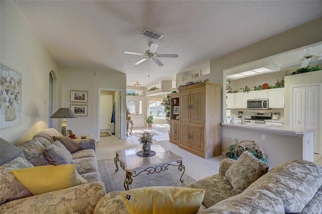 Building Photo - 2234 Fenton Ave