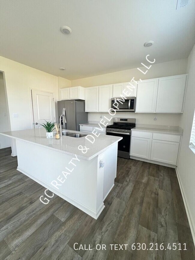Building Photo - 3233 Lehman Crossing