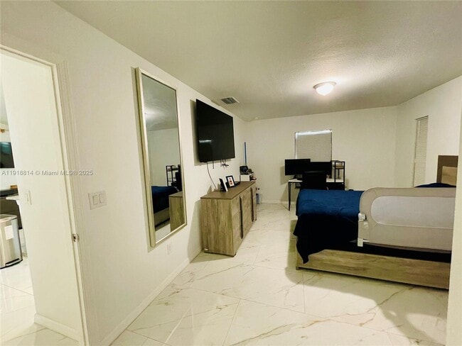 Building Photo - 1703 Edison Ave