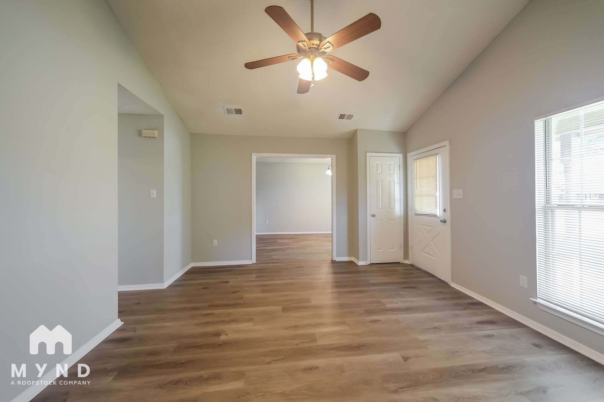 Building Photo - 4266 Brighton Dr