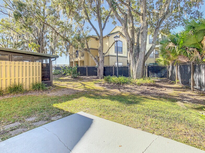 Building Photo - 9027 Pebble Creek Dr
