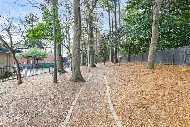 Building Photo - 4300 Roswell Rd NE