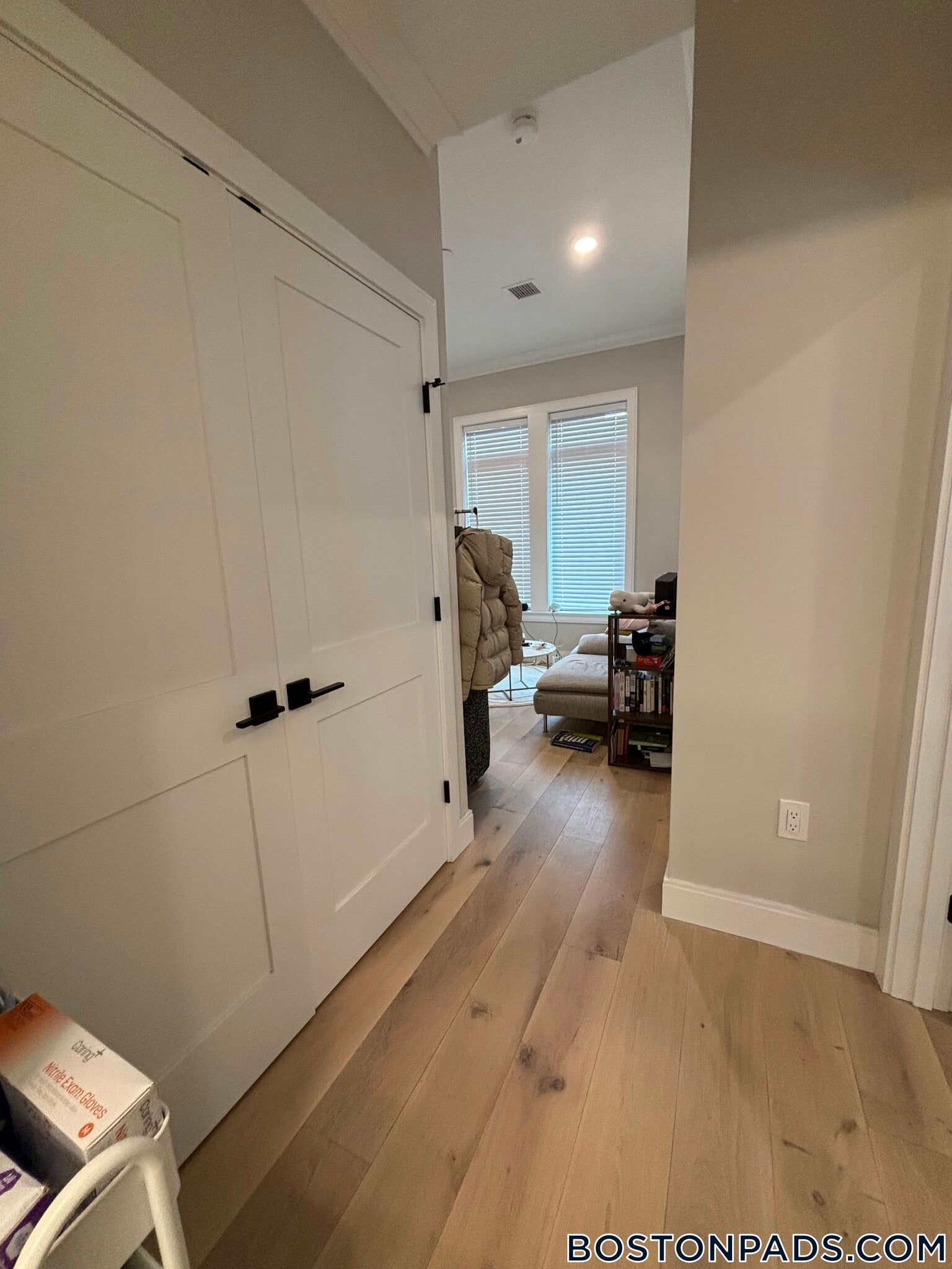 Building Photo - 157 Everett St