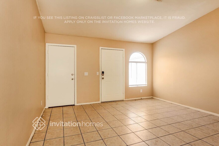 Building Photo - 5703 N 67th Dr