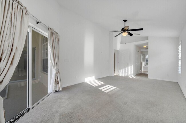 Building Photo - Stunning 4/3 with Fence Enclosed Yard in t...