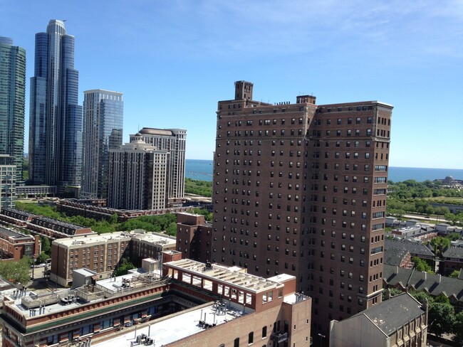 Building Photo - 1464 S Michigan Ave