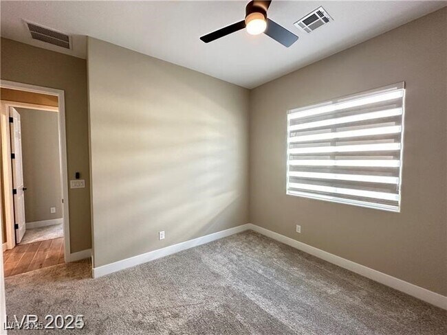 Building Photo - 3961 W Haleh Ave