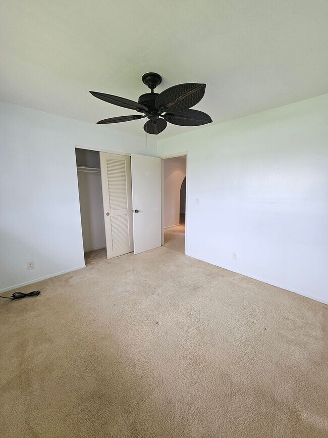 Building Photo - Beautiful 4 Bedroom 2 Bath House