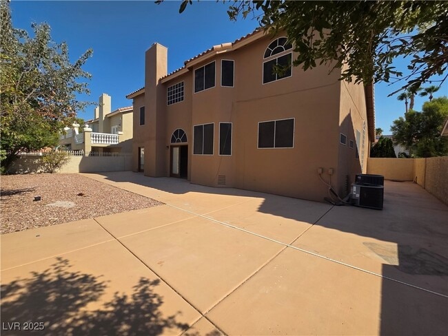 Building Photo - 8204 Tivoli Cove Dr