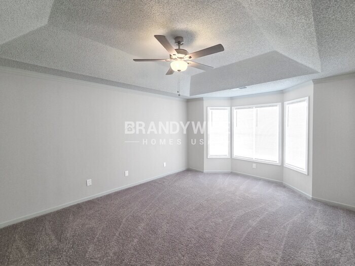 Building Photo - 10342 Commons Crossing