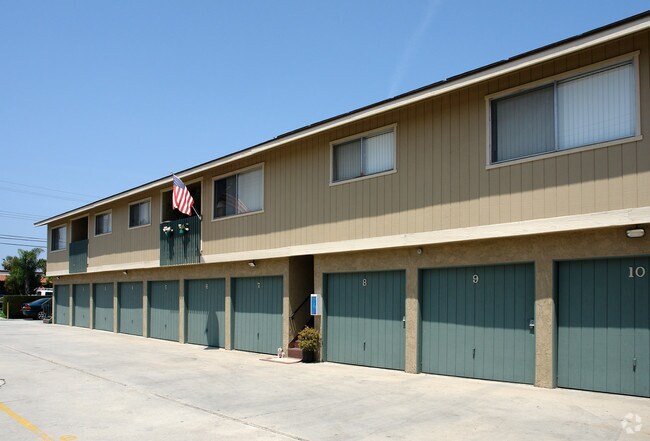 Building Photo - Camwood