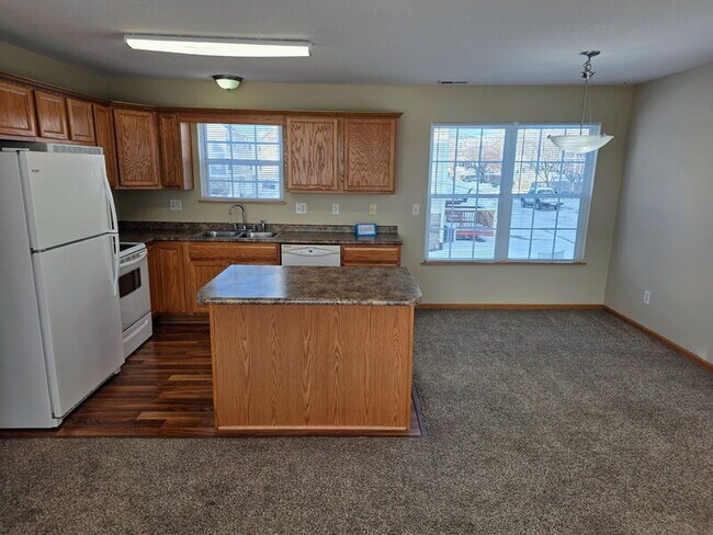 Building Photo - 4410-4152 152nd St