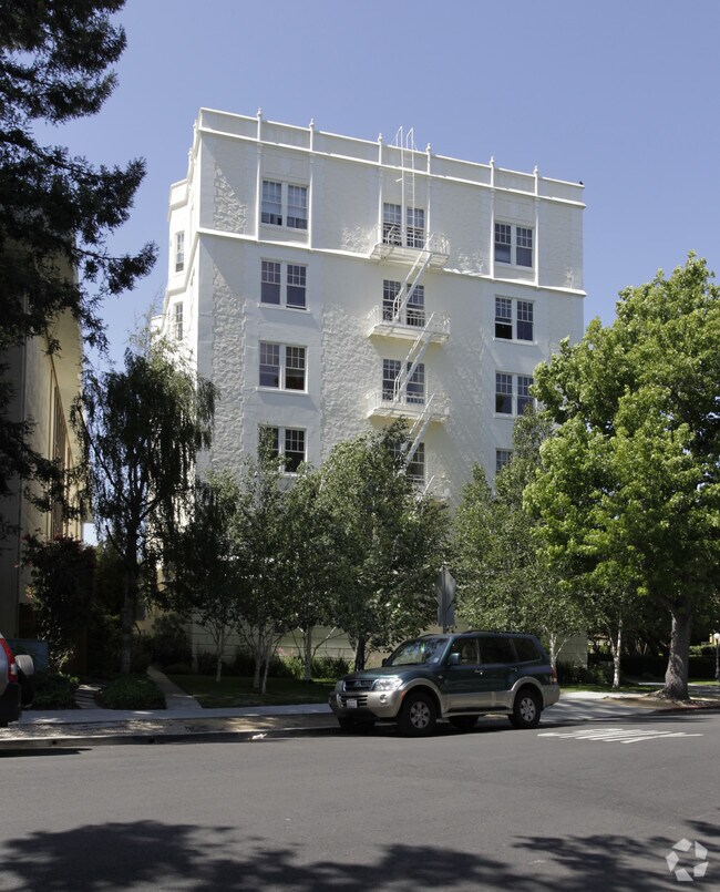 The Chateau Apartments 1422 Bellevue Ave Burlingame CA 94010