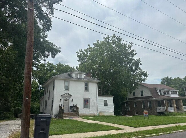 Primary Photo - 518 S William St