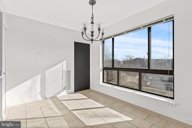 Building Photo - 561 Florida Ave