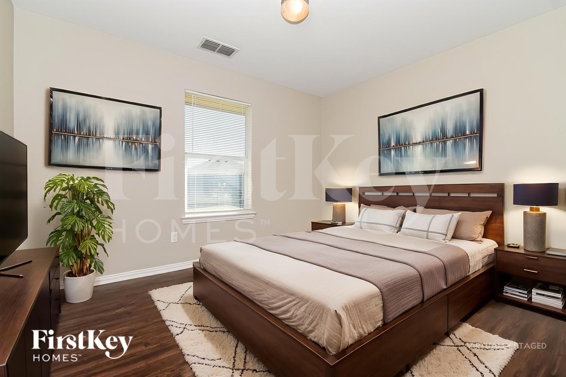 Building Photo - 1818 Willowbrook Dr