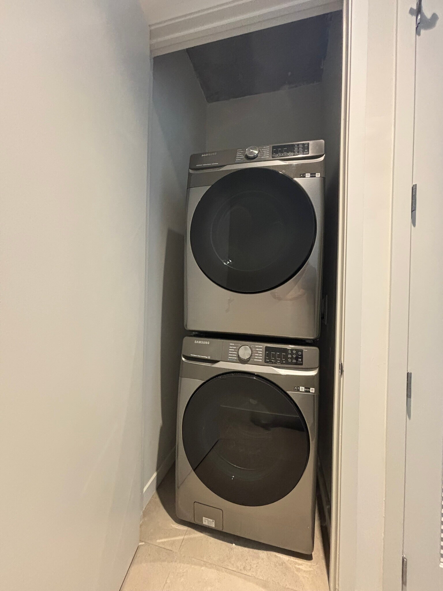 Building Photo - 113 NW 24th St