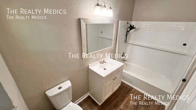 Building Photo - 854 Klondike Ave