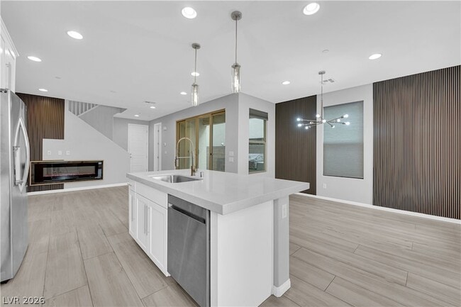 Building Photo - 11665 Redwood Mountain Ave