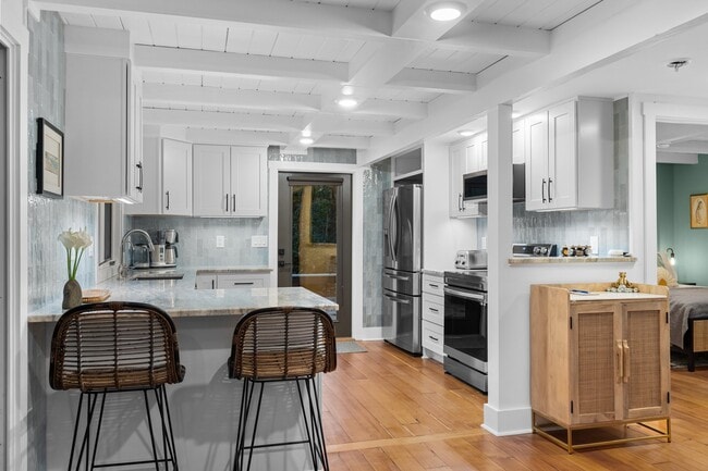 Building Photo - 107 Hawthorne Dr