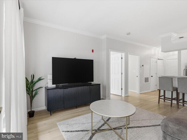 Building Photo - 4560 Strutfield Ln