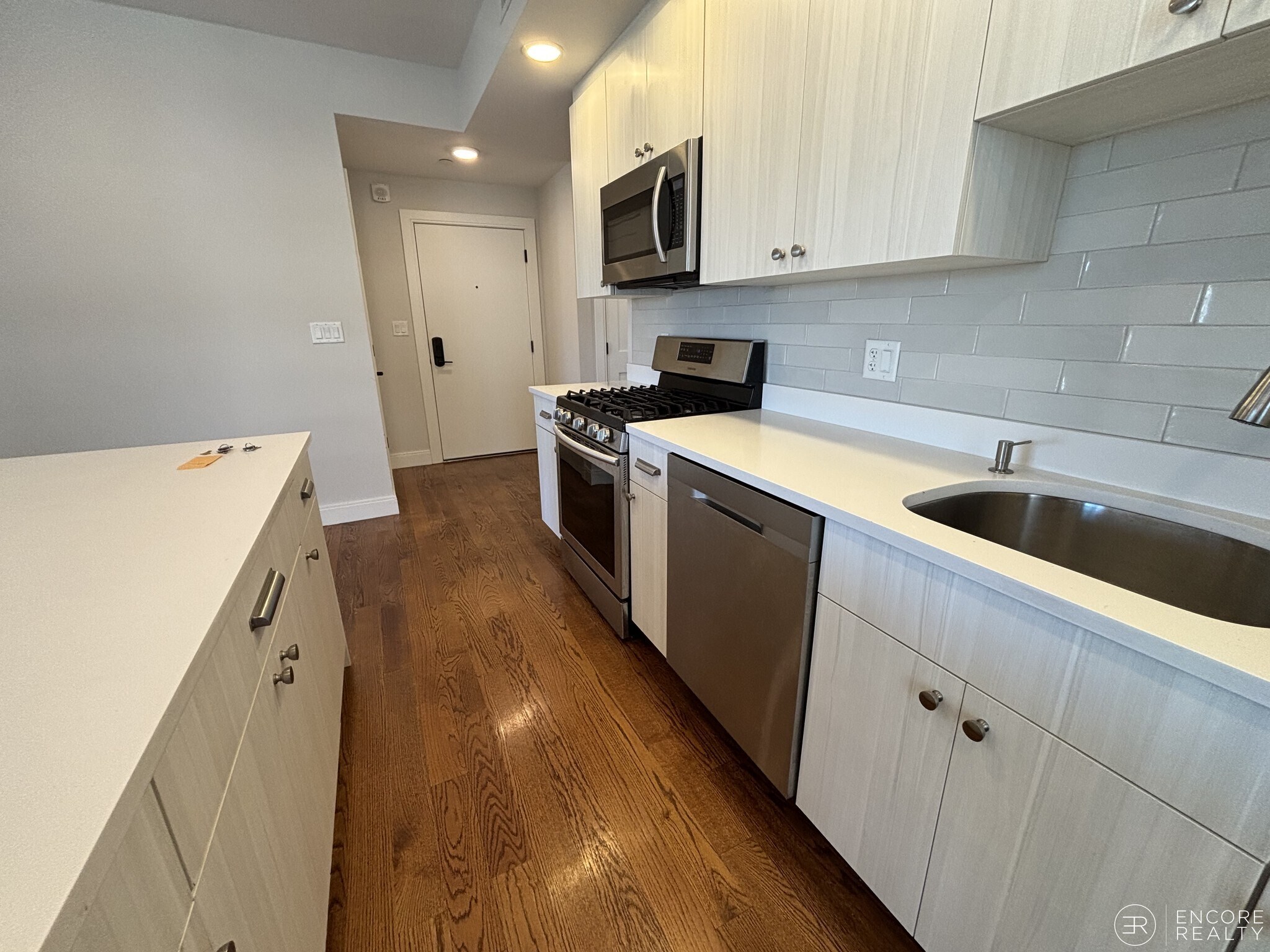 Building Photo - 1 Everett St