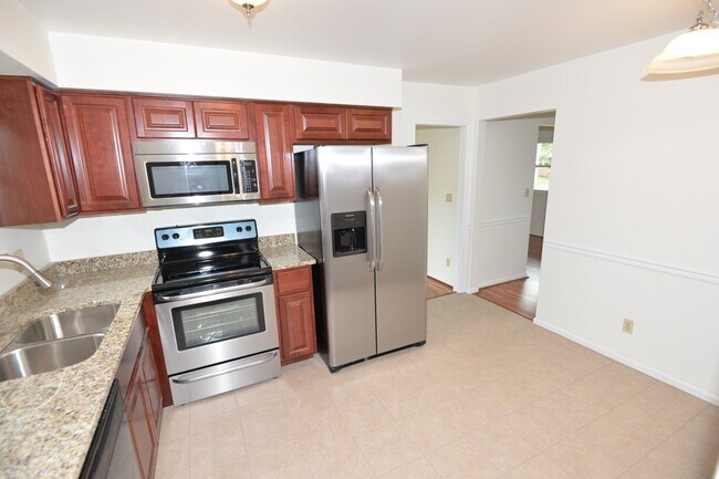 Building Photo - 6101 Tradewinds Ct
