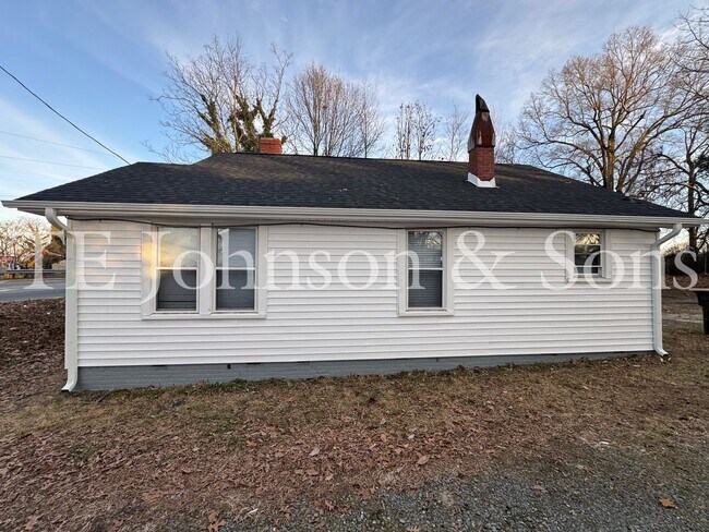 Building Photo - 3054 Indiana Ave