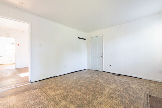 Building Photo - 29 Fiske St
