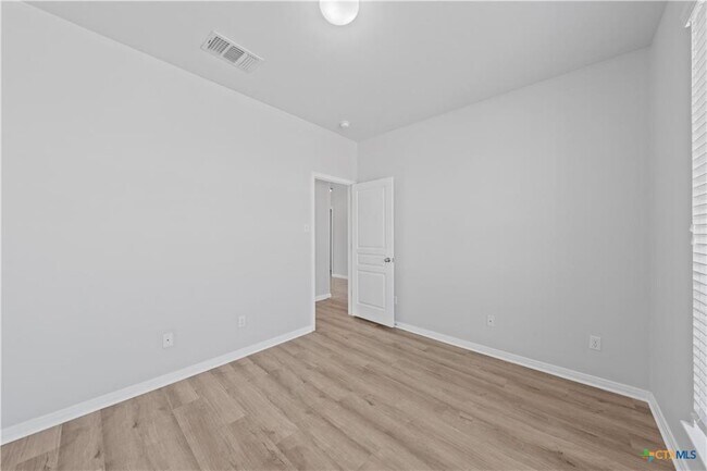 Building Photo - 715 Wyndham Hill Pkwy