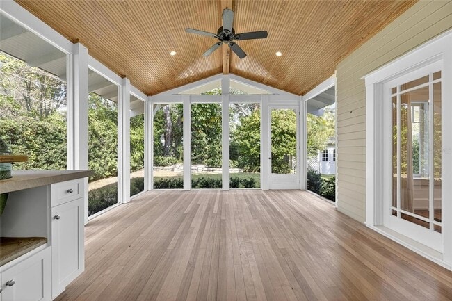 Building Photo - 3003 W Harbor View Ave