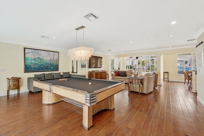 Building Photo - 810 Bamboo Ln