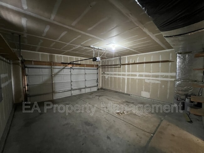Building Photo - 4009 Pasaje Pl NW
