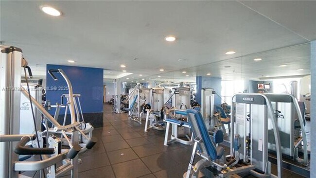 Building Photo - 7918 Harbor Island Dr