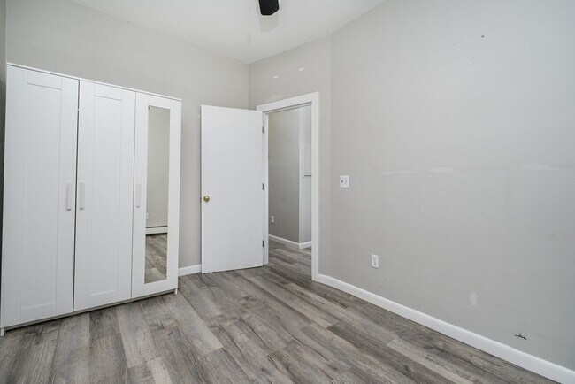 Building Photo - 17 O St