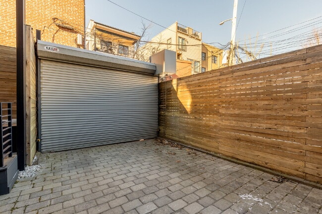 Building Photo - Modern Luxury in the Heart of Logan Circle