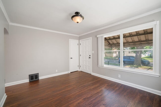 Building Photo - 3731 N 39th St